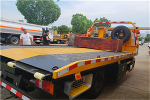 朱泾镇附近拖车电话号码服务